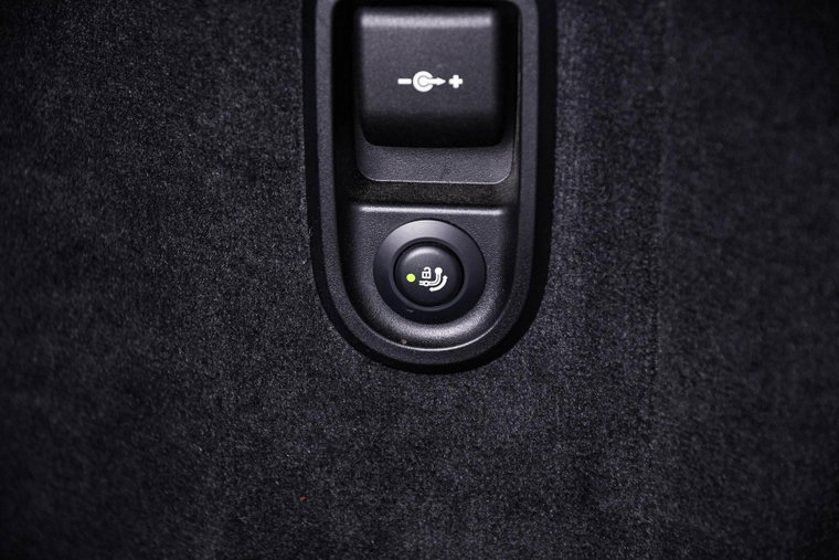 Vehicle Image 35
