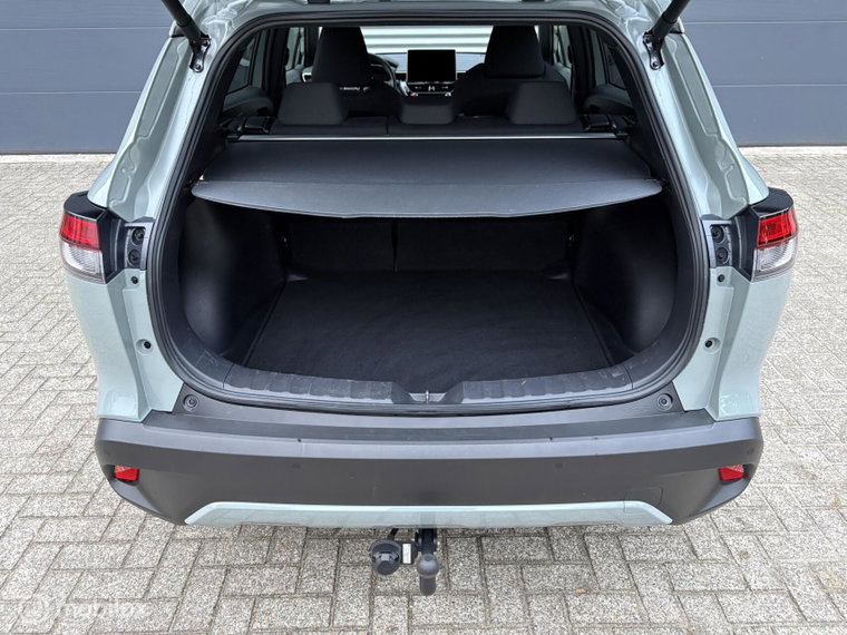 Vehicle Image 25