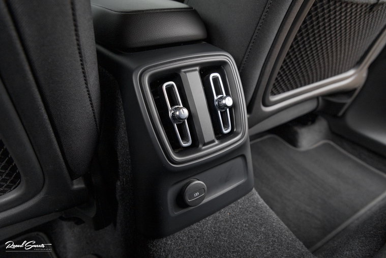Vehicle Image 45