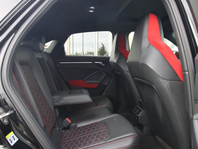 Vehicle Image 32
