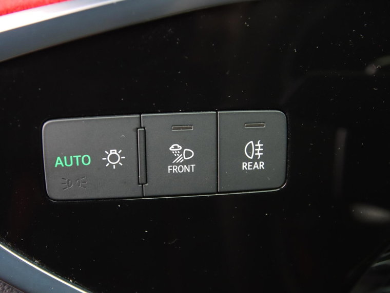 Vehicle Image 38
