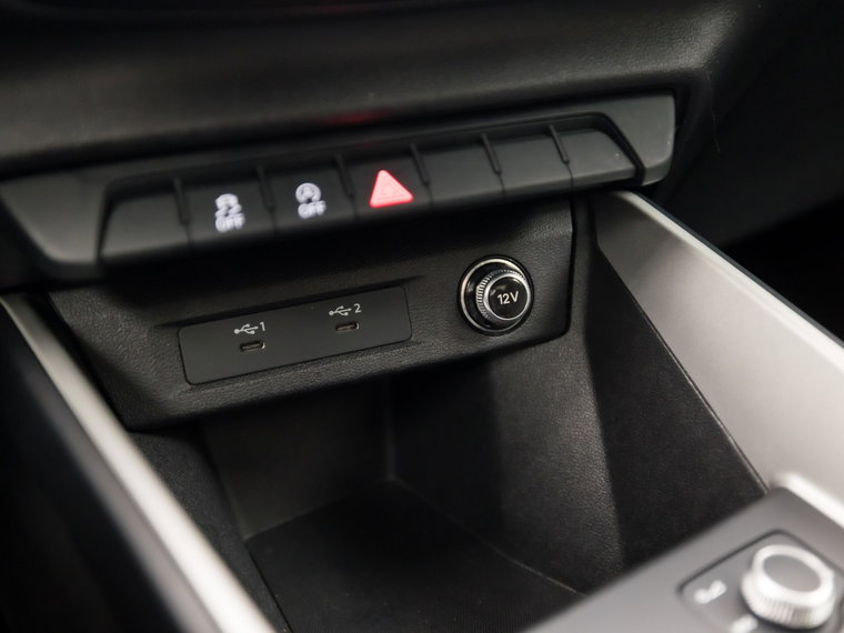 Vehicle Image 24