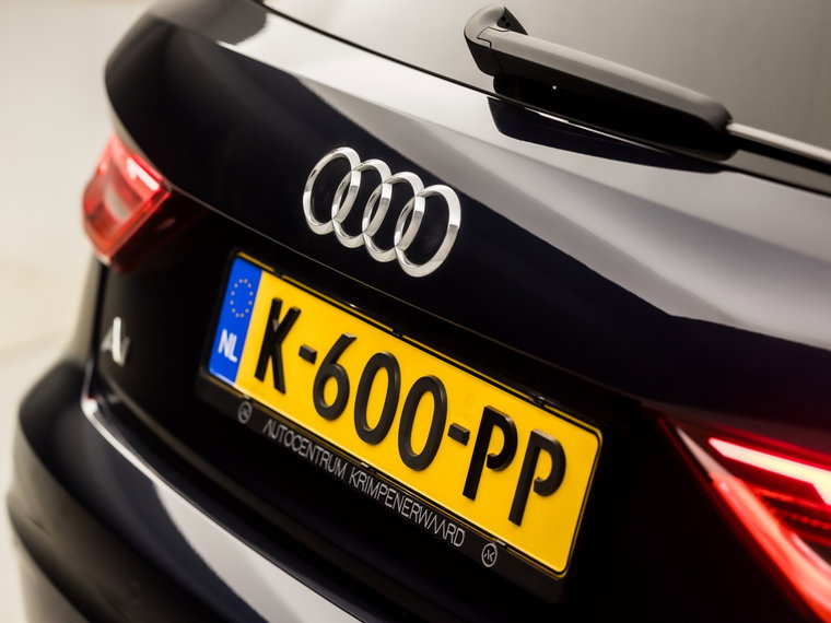 Vehicle Image 30
