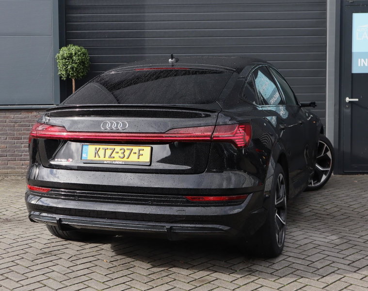 Vehicle Image 37