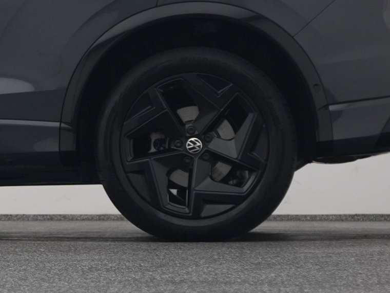 Vehicle Image 40