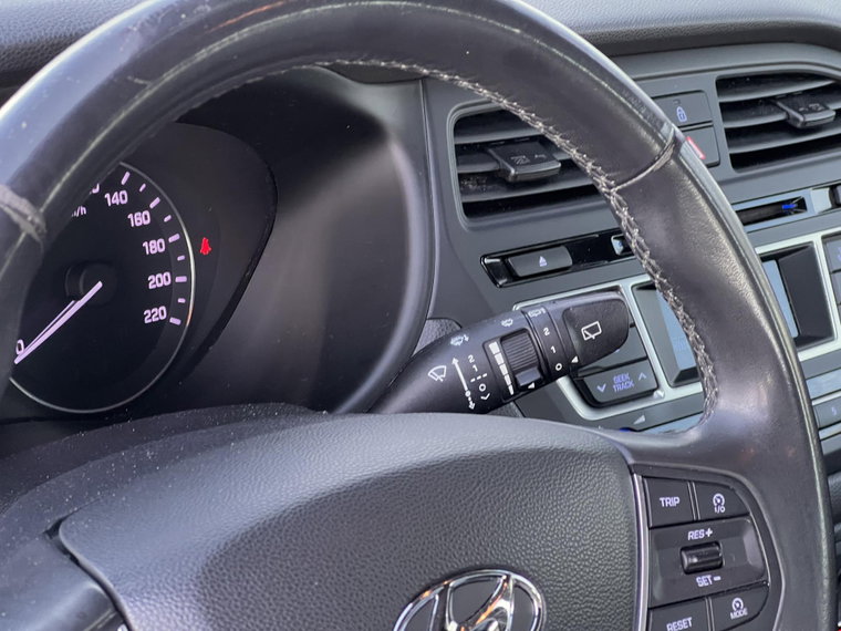 Vehicle Image 23