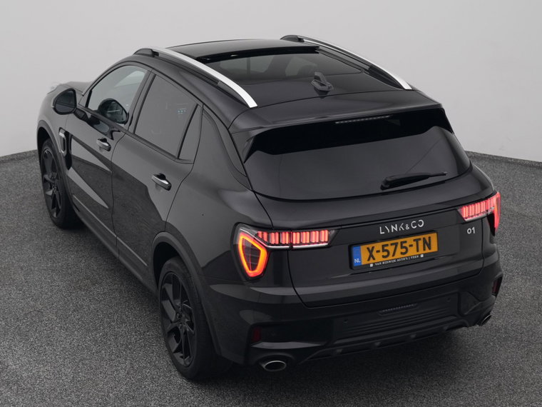 Vehicle Image 25