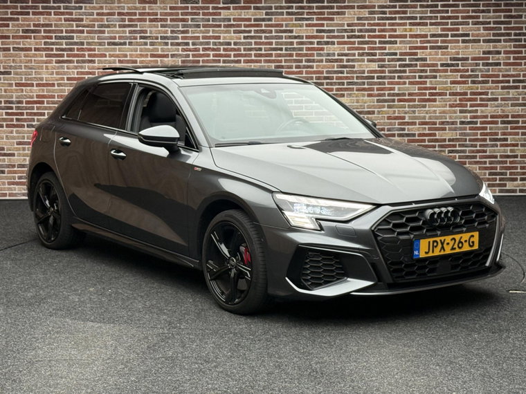 Vehicle Image 36