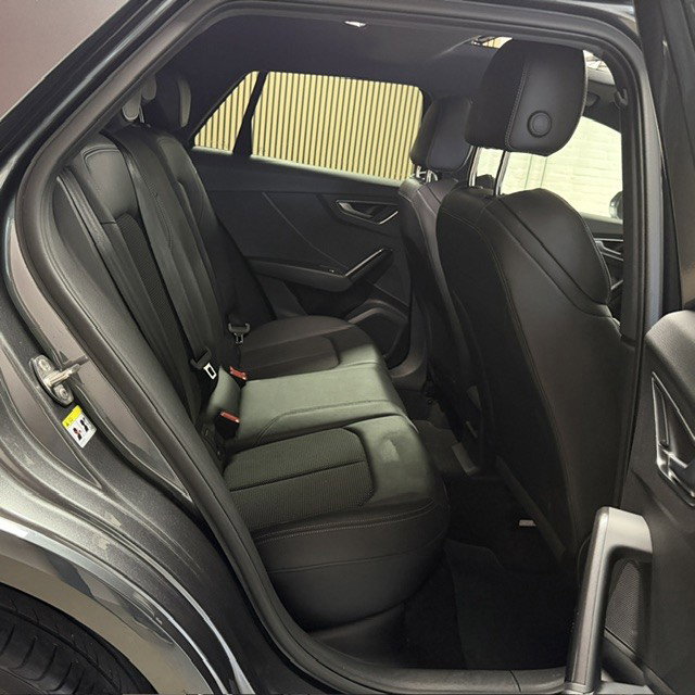 Vehicle Image 22