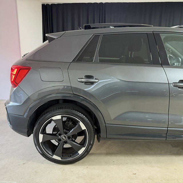 Vehicle Image 8