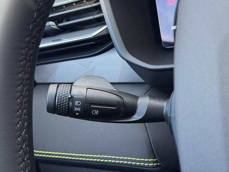 Vehicle Image 33
