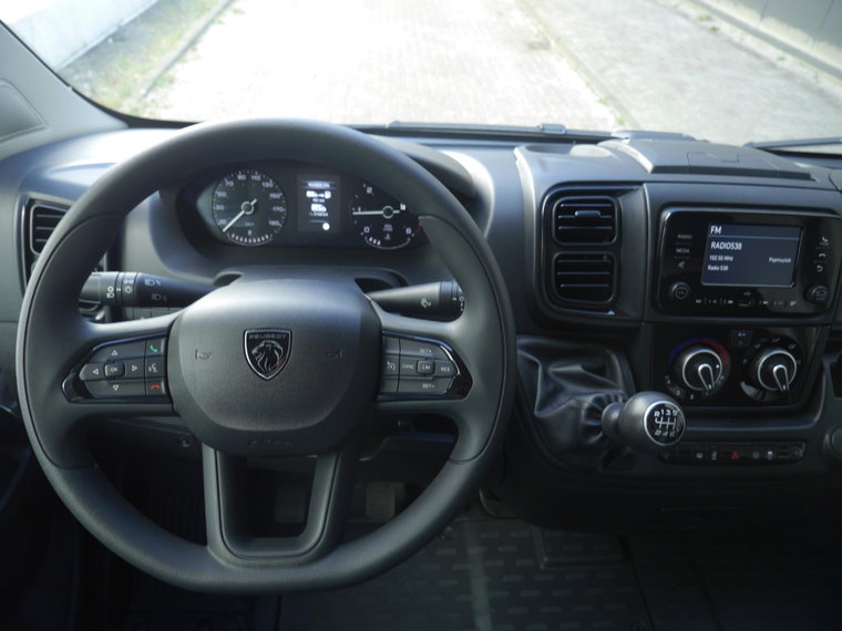 Vehicle Image 26