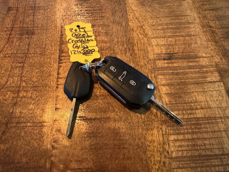 Vehicle Image 22