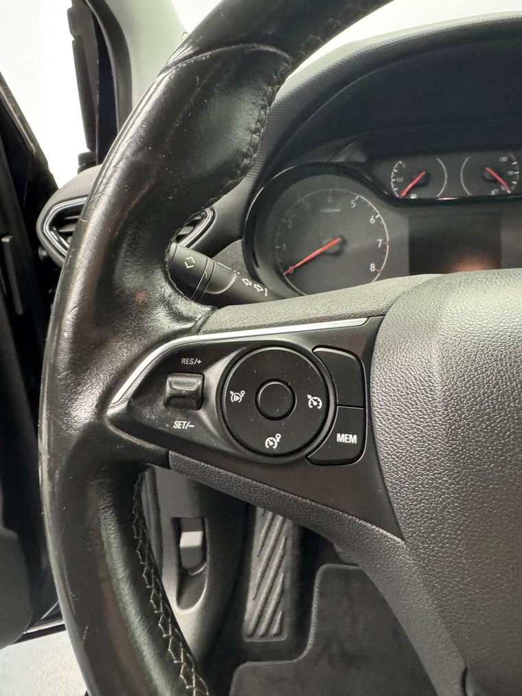 Vehicle Image 40