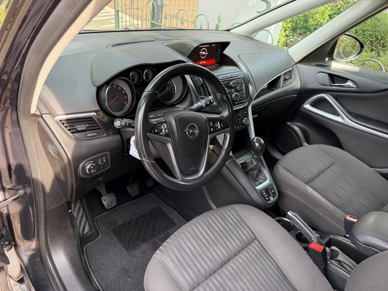 Vehicle Image 17