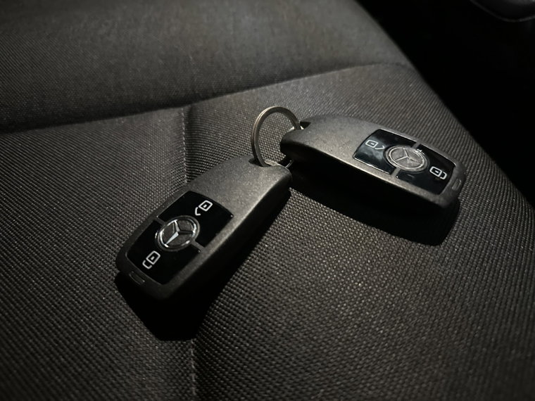 Vehicle Image 24