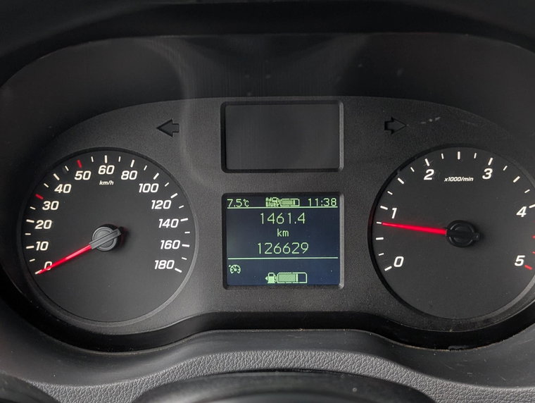 Vehicle Image 16
