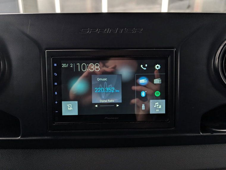 Vehicle Image 11