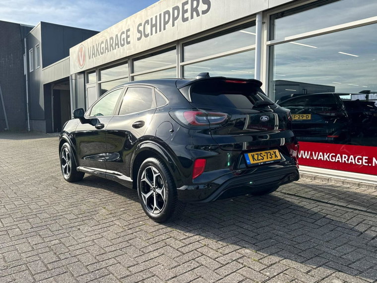 Vehicle Image 17