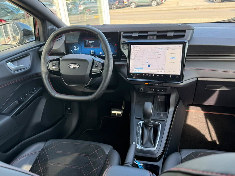Vehicle Image 18