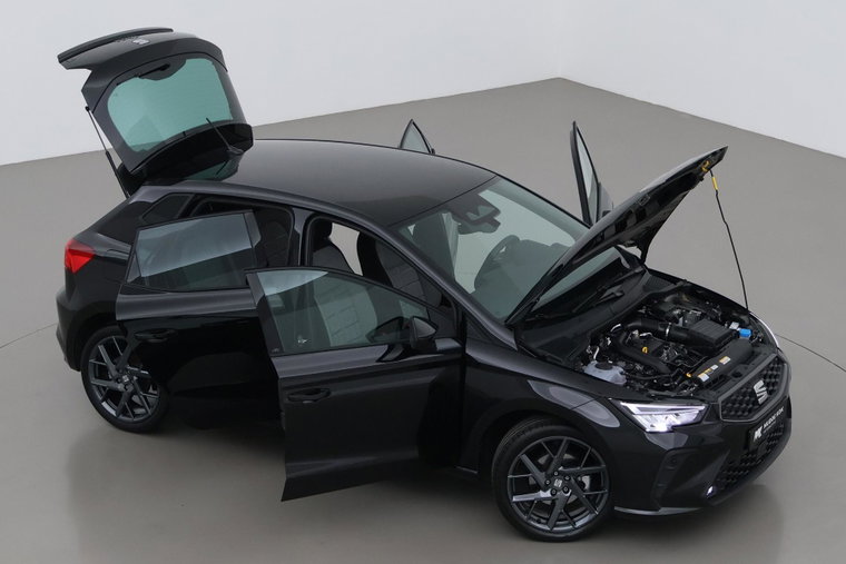 Vehicle Image 6