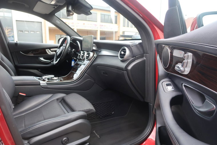Vehicle Image 30