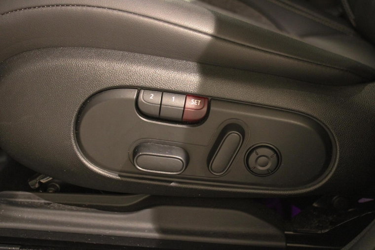 Vehicle Image 27