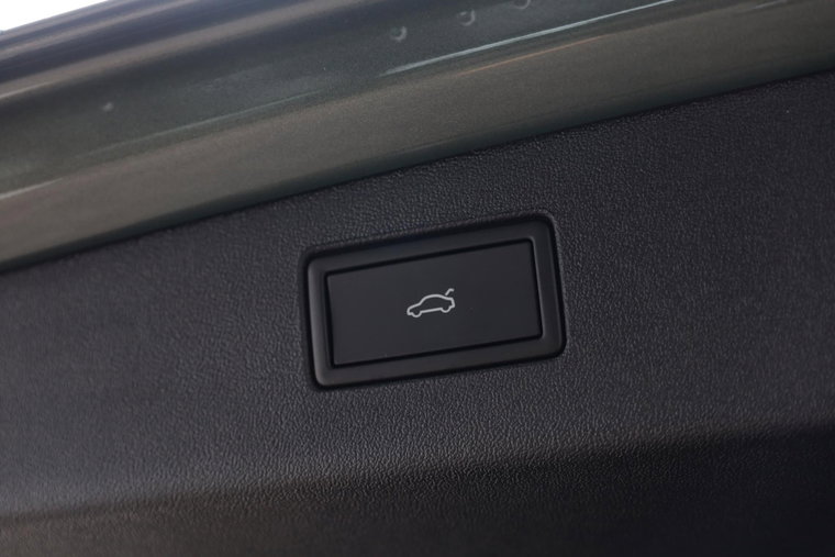 Vehicle Image 48
