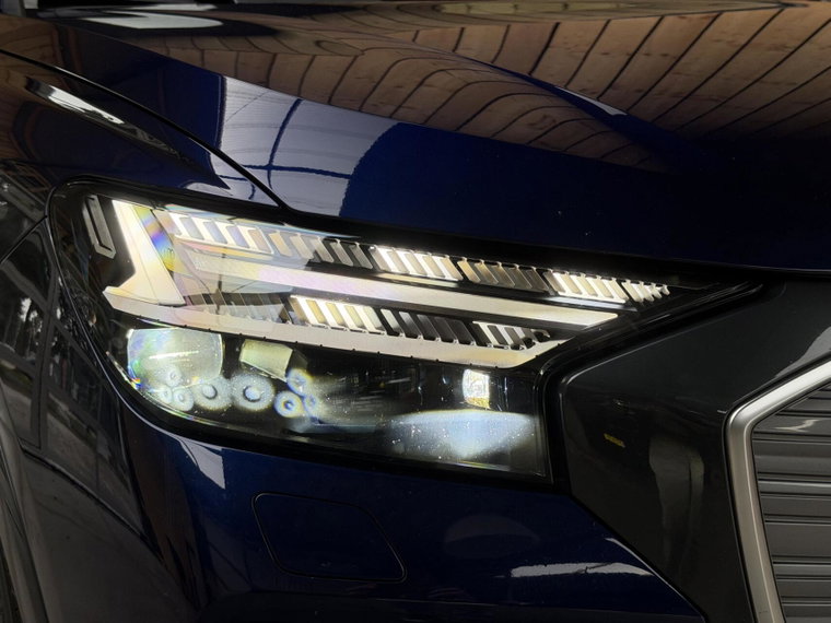 Vehicle Image 48