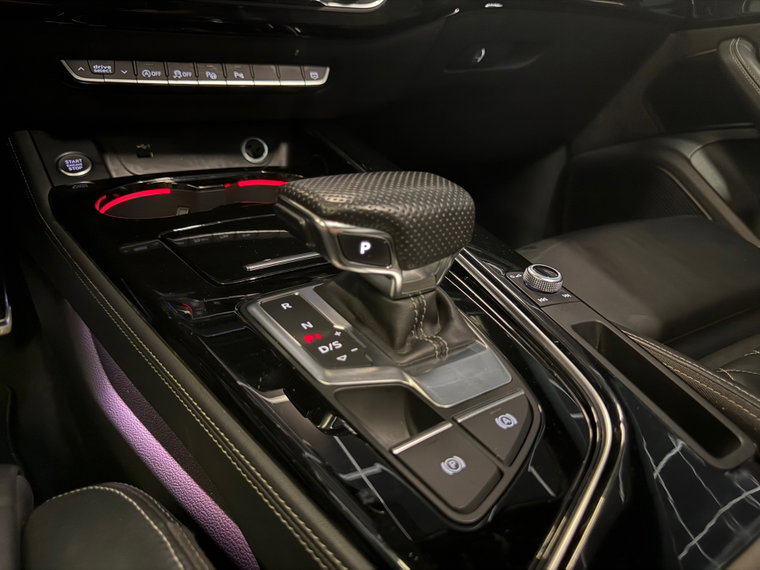Vehicle Image 37