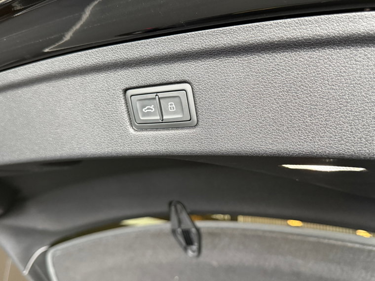 Vehicle Image 45