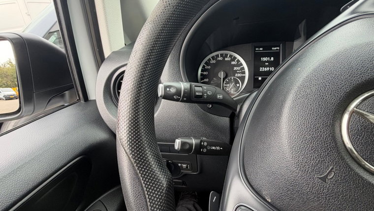 Vehicle Image 23