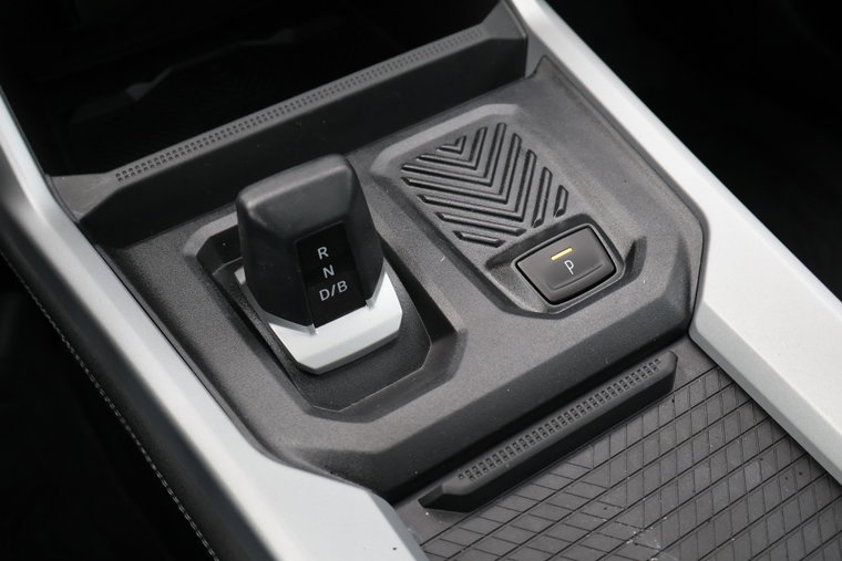 Vehicle Image 22