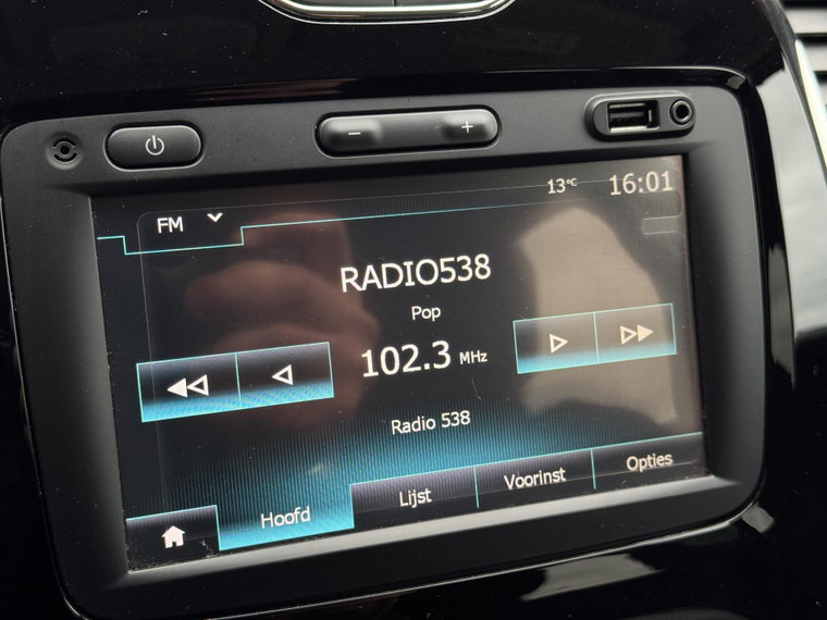 Vehicle Image 16
