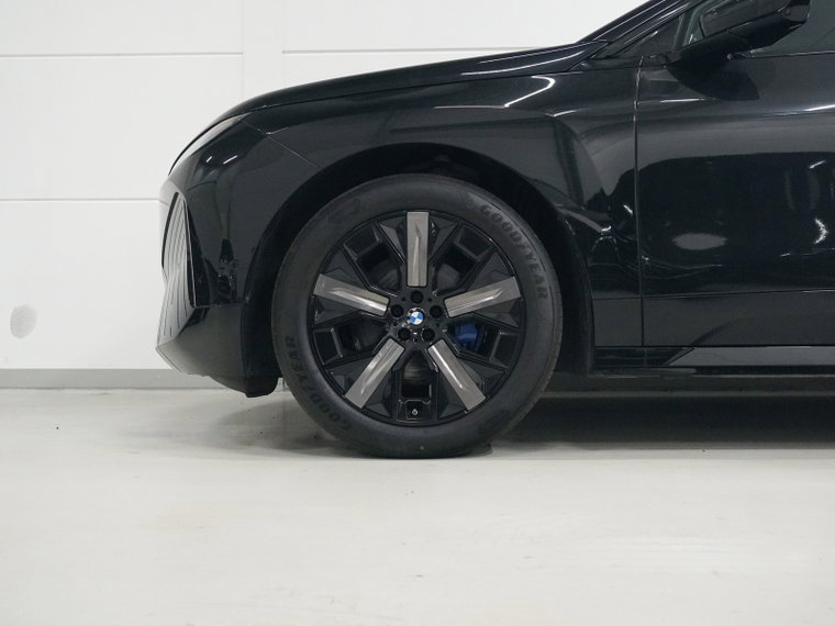 Vehicle Image 41