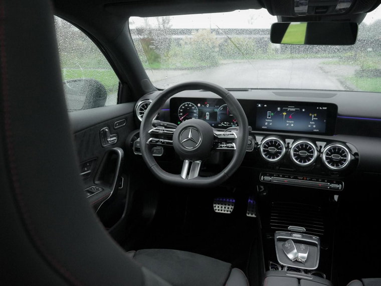 Vehicle Image 24
