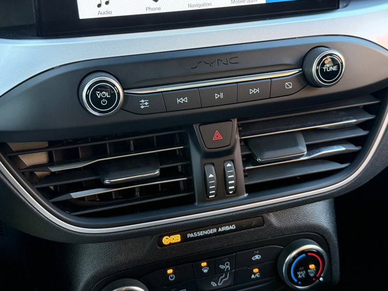 Vehicle Image 23