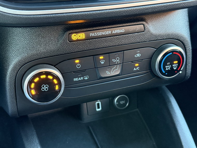 Vehicle Image 24
