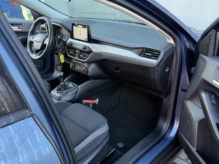 Vehicle Image 40