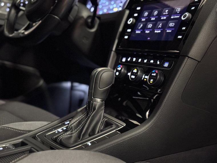 Vehicle Image 40