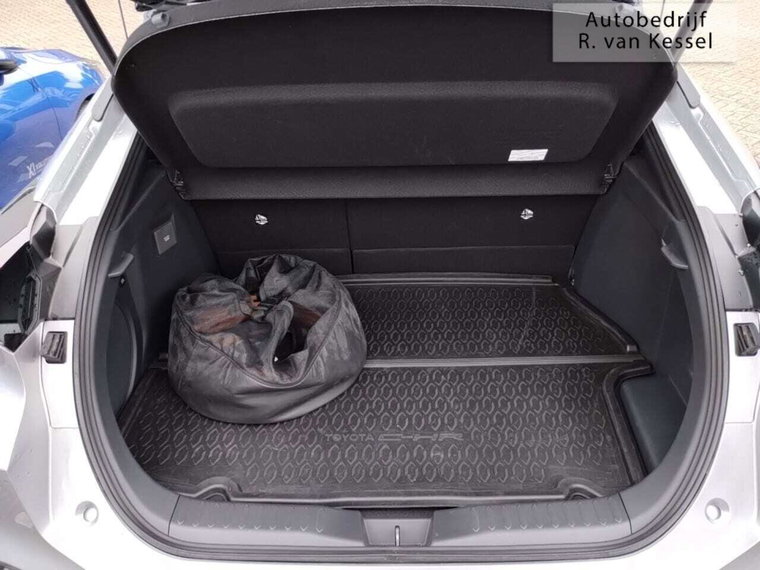 Vehicle Image 17