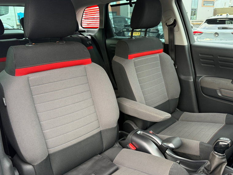 Vehicle Image 21