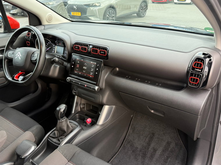 Vehicle Image 22