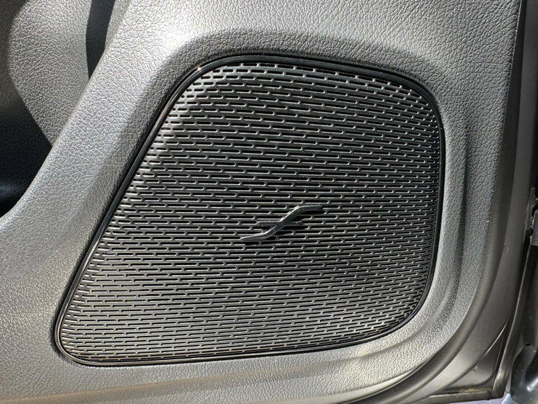 Vehicle Image 31