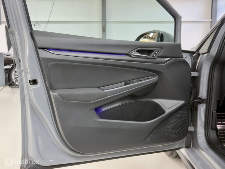Vehicle Image 40