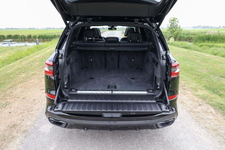 Vehicle Image 24