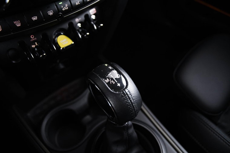 Vehicle Image 17