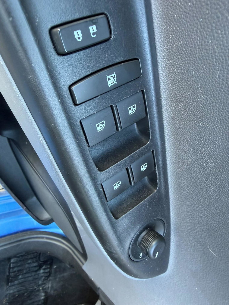 Vehicle Image 33
