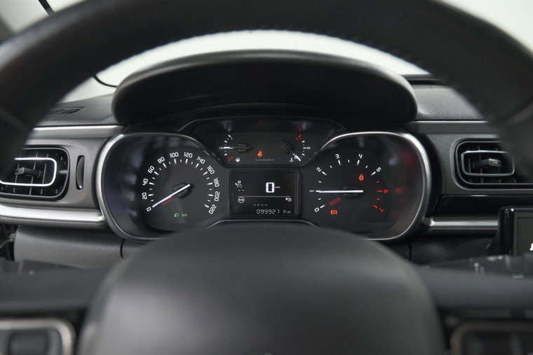 Vehicle Image 23