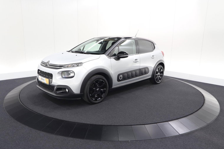 Vehicle Image 32